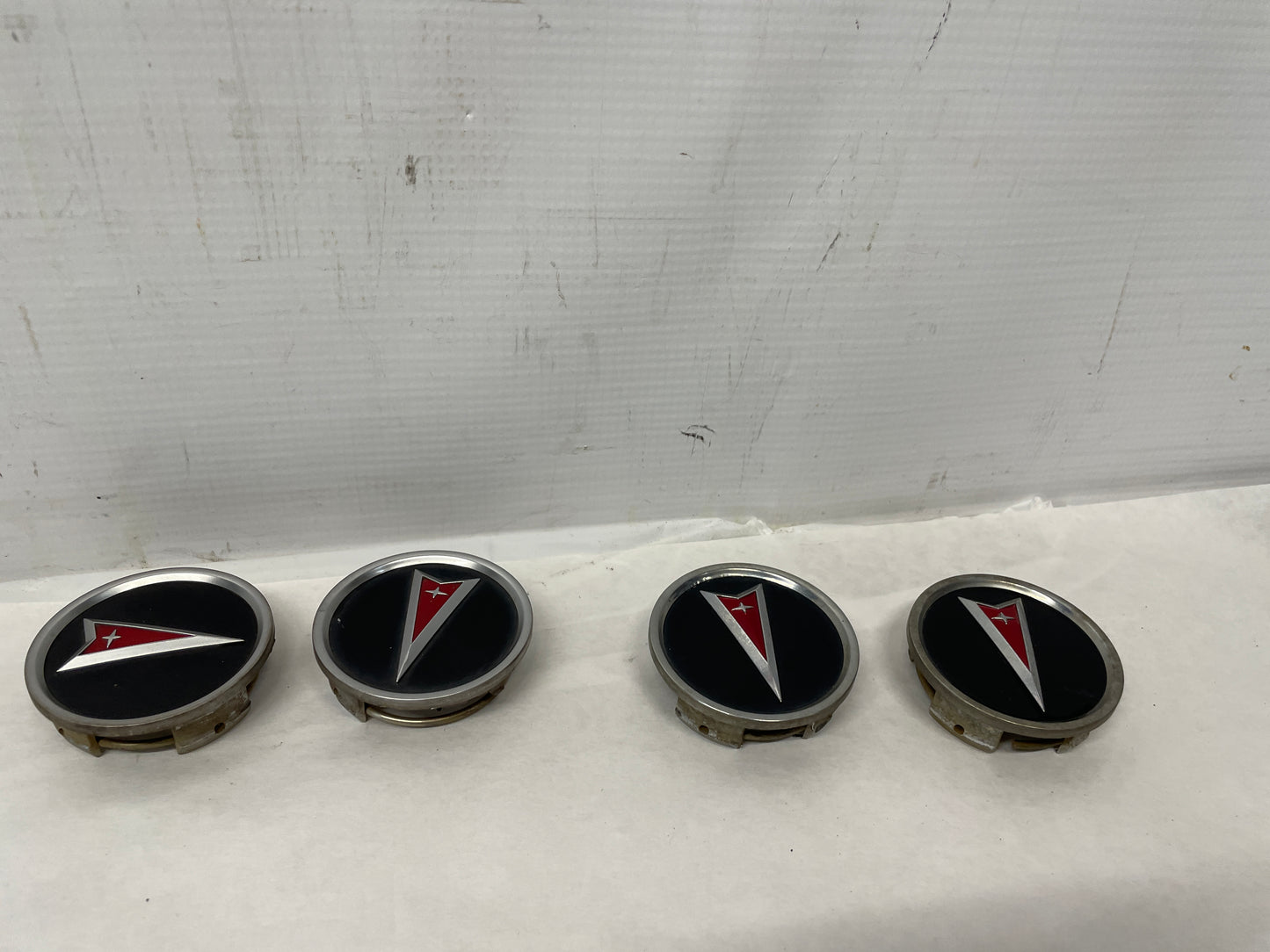 2005 Pontiac GTO Wheel Center Cap Set OEM - Day's Parts Yard