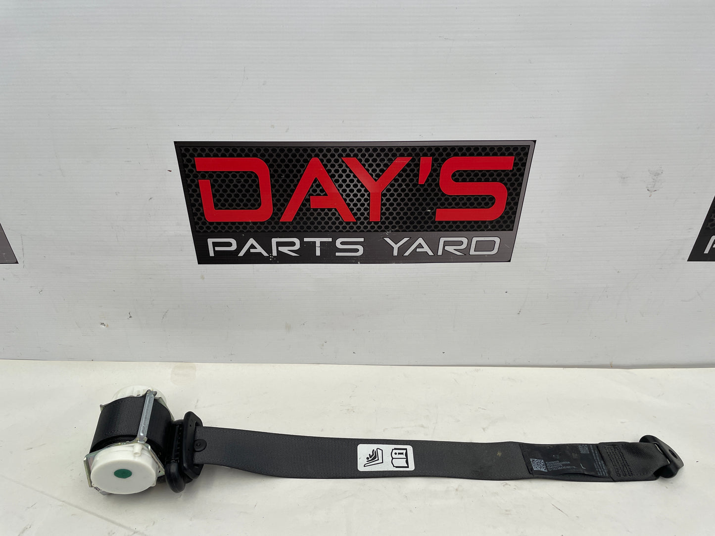2017 Chevy SS Sedan Rear LH Seat Belt Retractor OEM - Day's Parts Yard