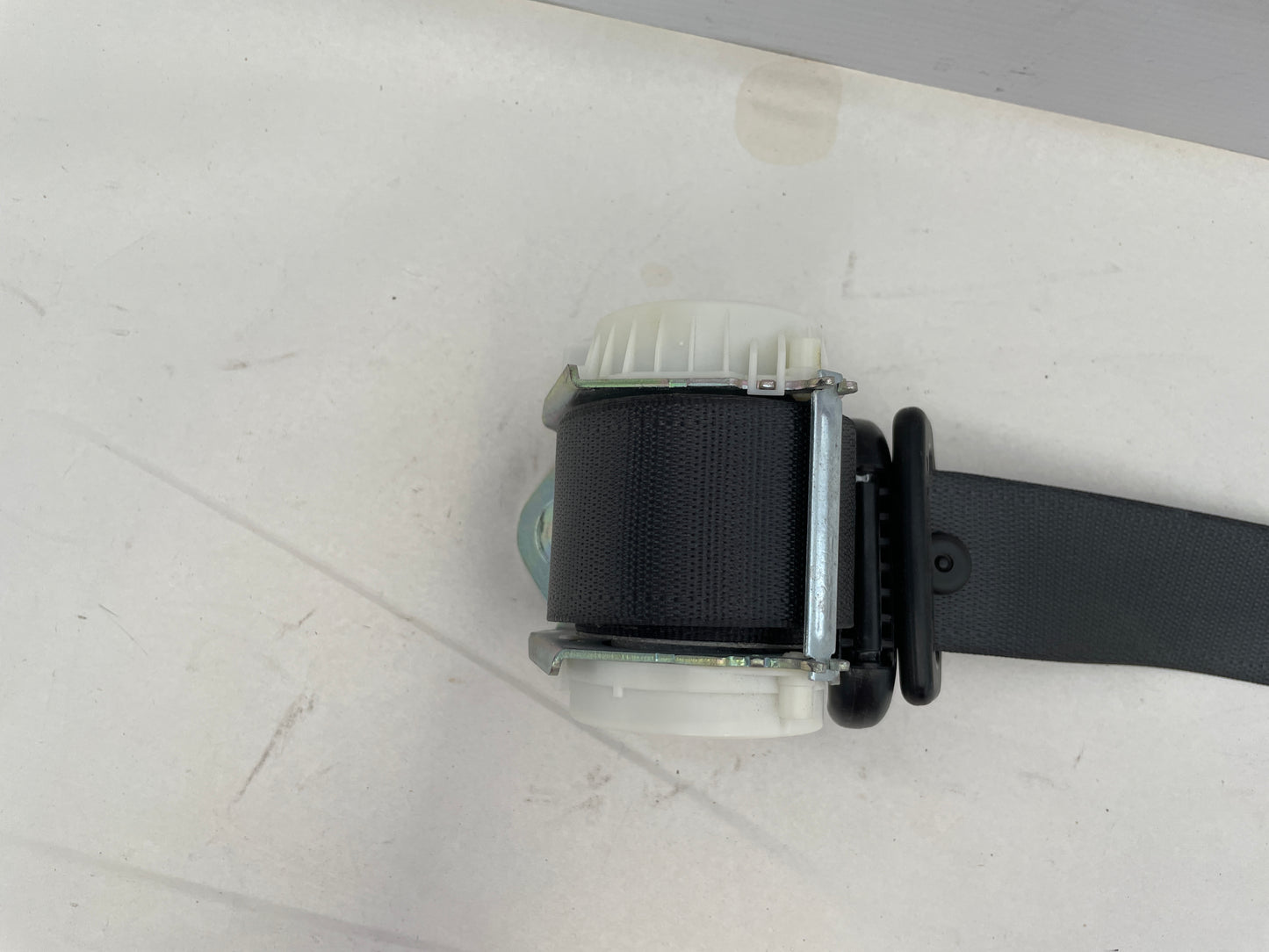 2017 Chevy SS Sedan Rear LH Seat Belt Retractor OEM - Day's Parts Yard