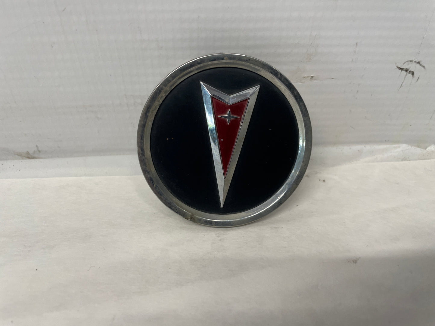 2005 Pontiac GTO Wheel Center Cap OEM - Day's Parts Yard