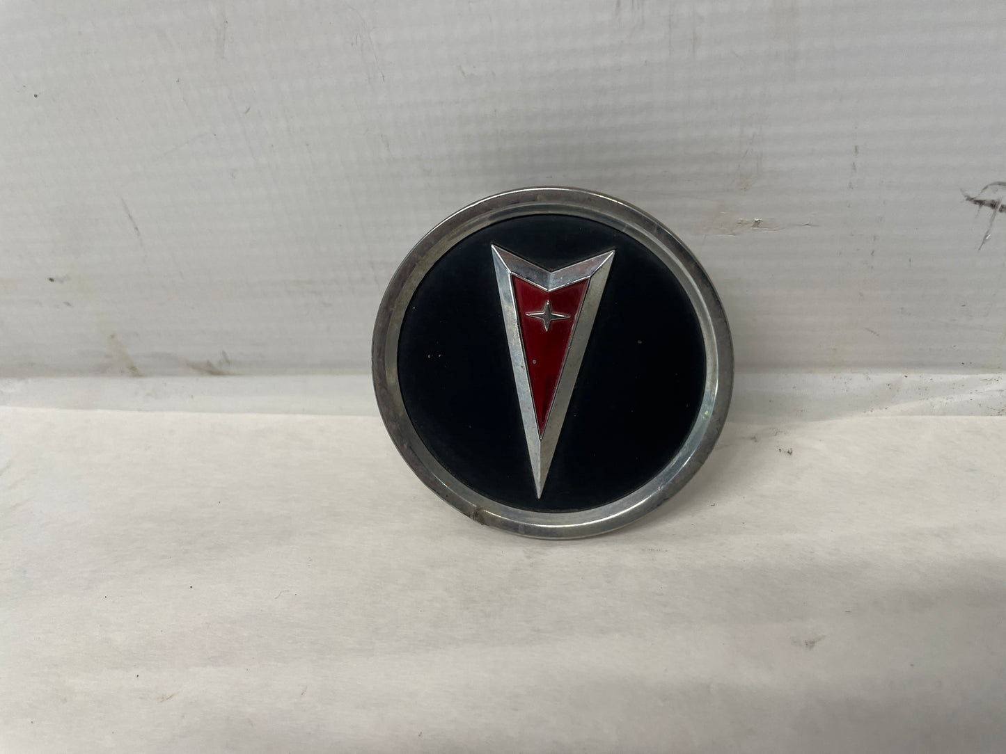 2005 Pontiac GTO Wheel Center Cap OEM - Day's Parts Yard