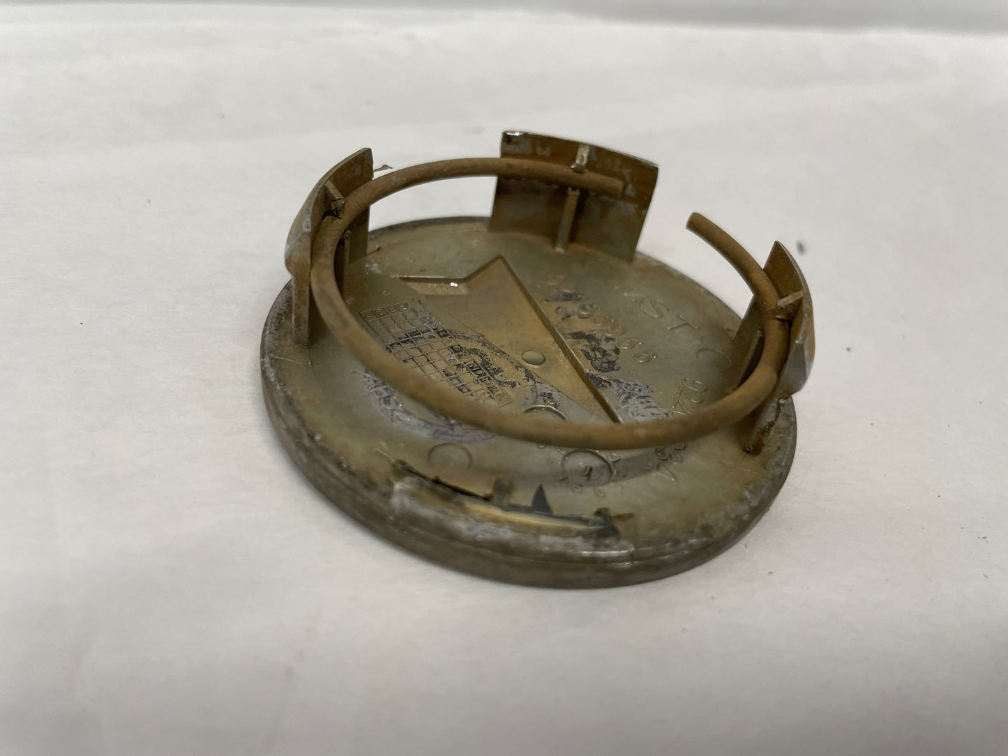 2005 Pontiac GTO Wheel Center Cap OEM - Day's Parts Yard