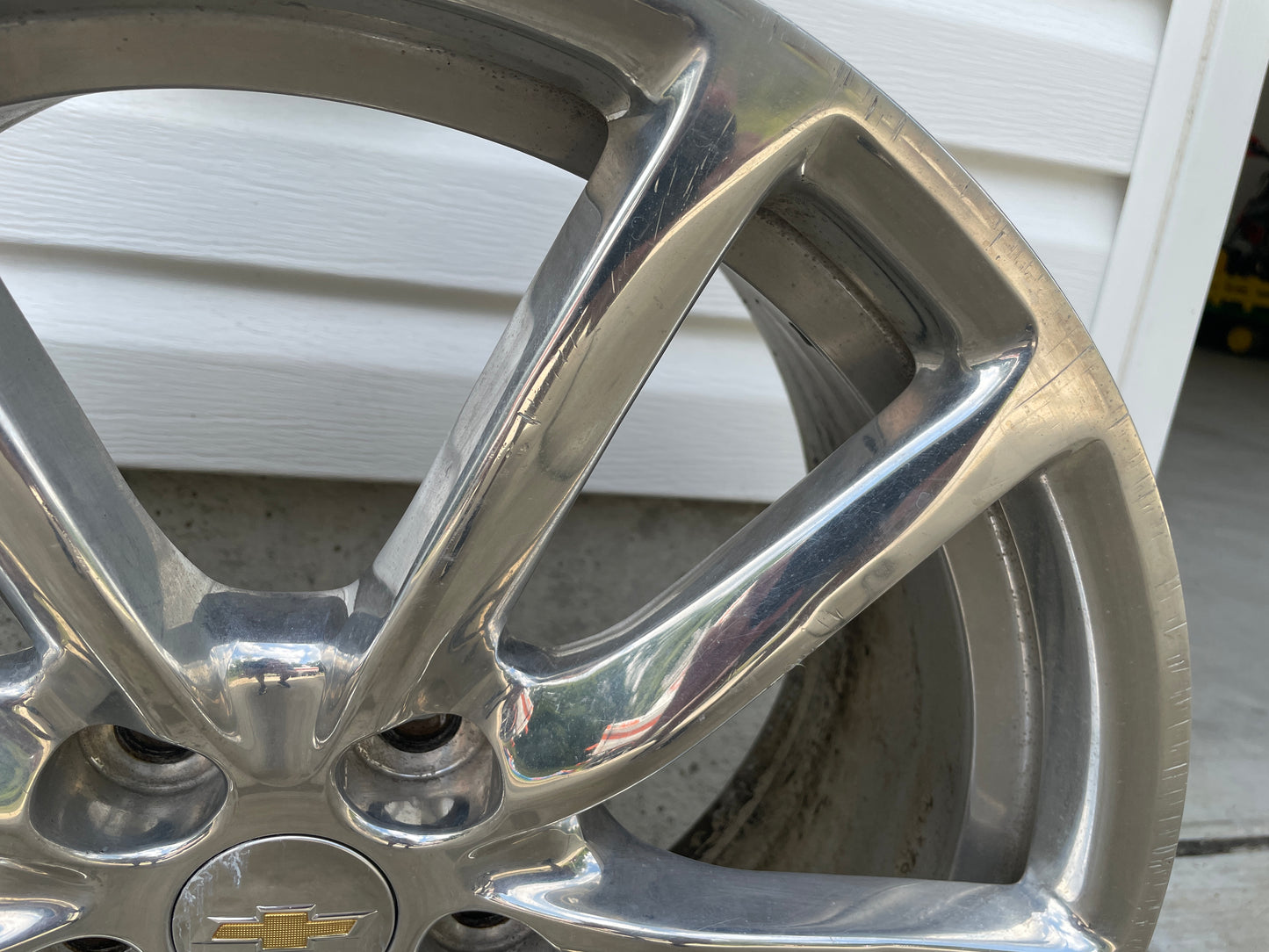 2015 Chevy SS Sedan Factory OEM Rear Wheel 19X9 - Day's Parts Yard