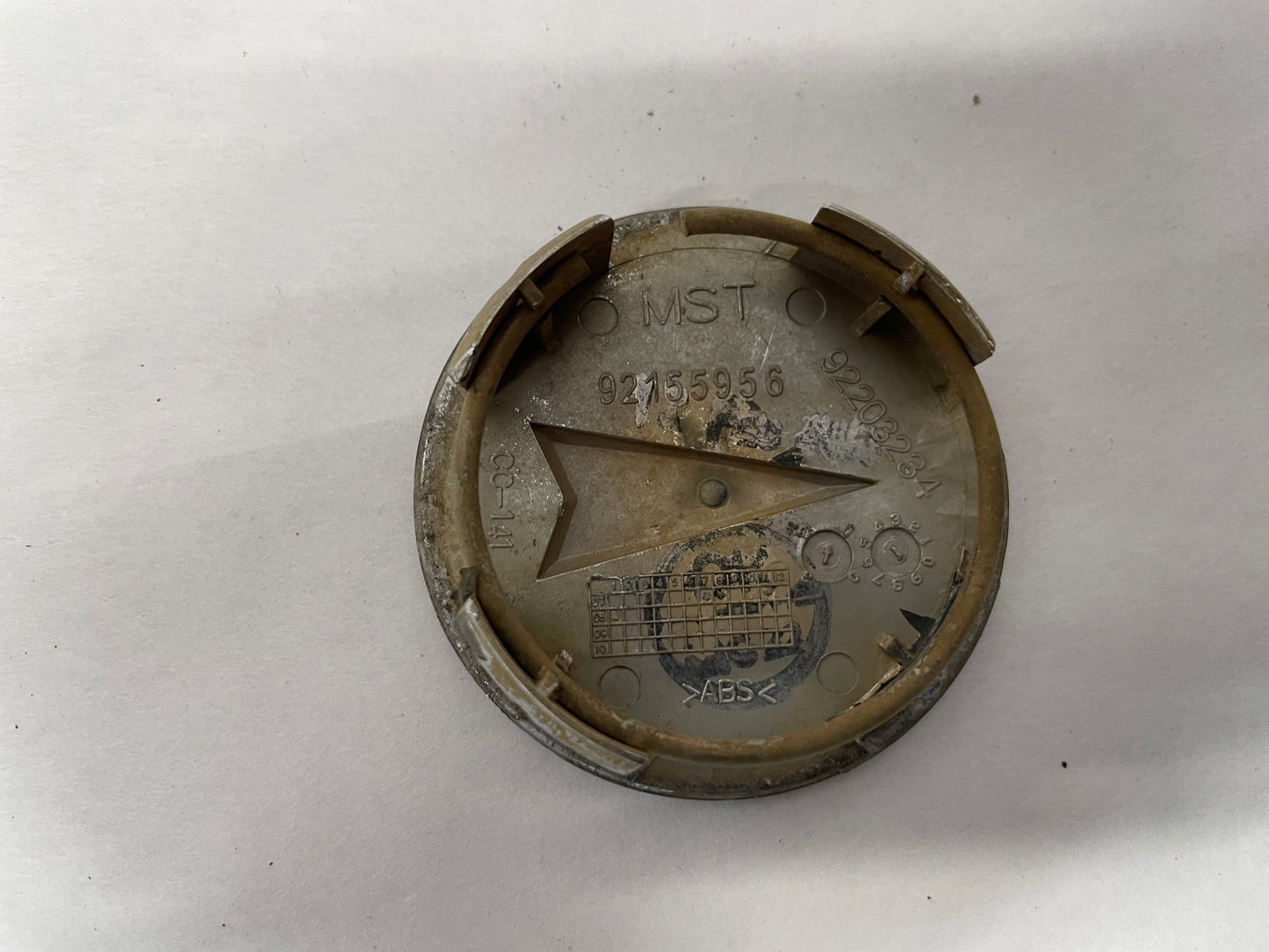 2005 Pontiac GTO Wheel Center Cap OEM - Day's Parts Yard
