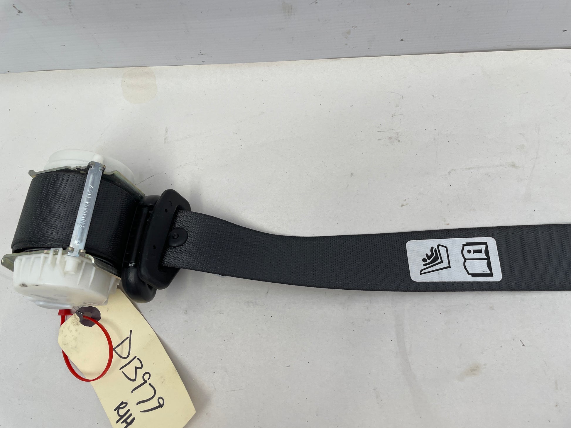 2017 Chevy SS Sedan Rear RH Seat Belt Retractor OEM - Day's Parts Yard