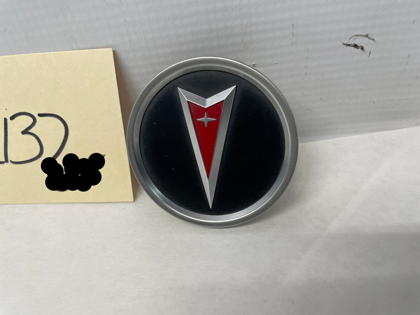 2006 Pontiac GTO Wheel Center Cap OEM - Day's Parts Yard