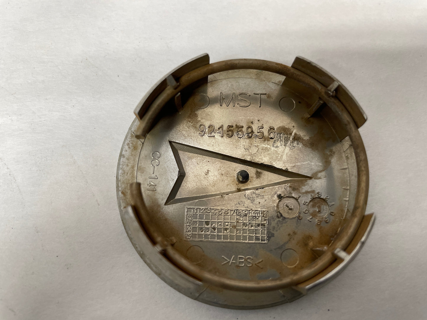 2006 Pontiac GTO Wheel Center Cap OEM - Day's Parts Yard
