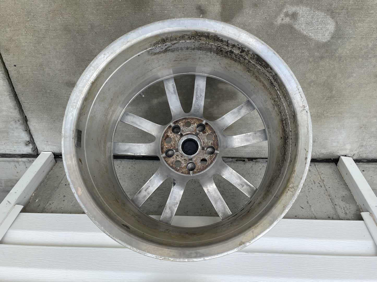 2015 Chevy SS Sedan Factory OEM Rear Wheel 19X9 - Day's Parts Yard