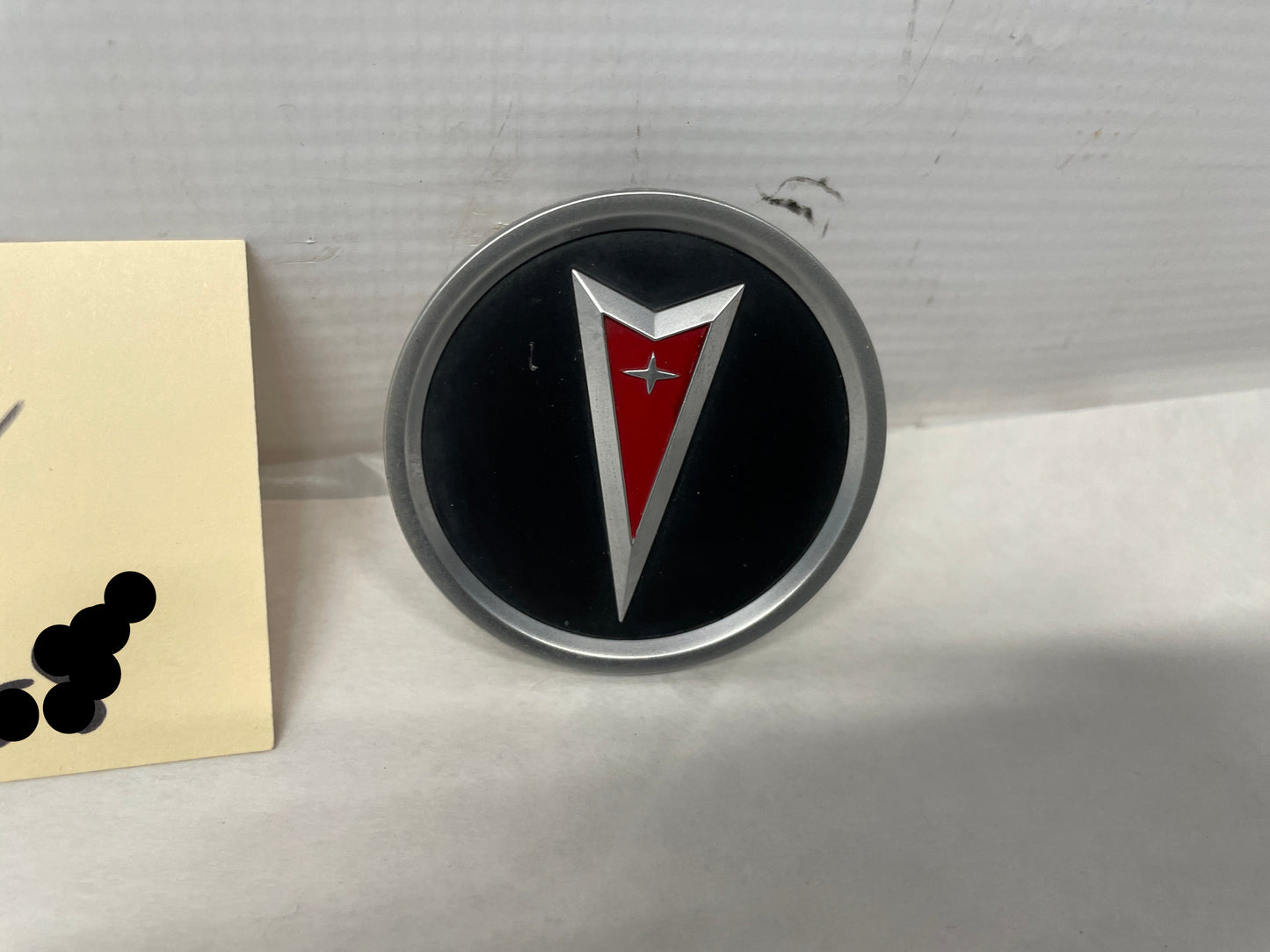2006 Pontiac GTO Wheel Center Cap OEM - Day's Parts Yard