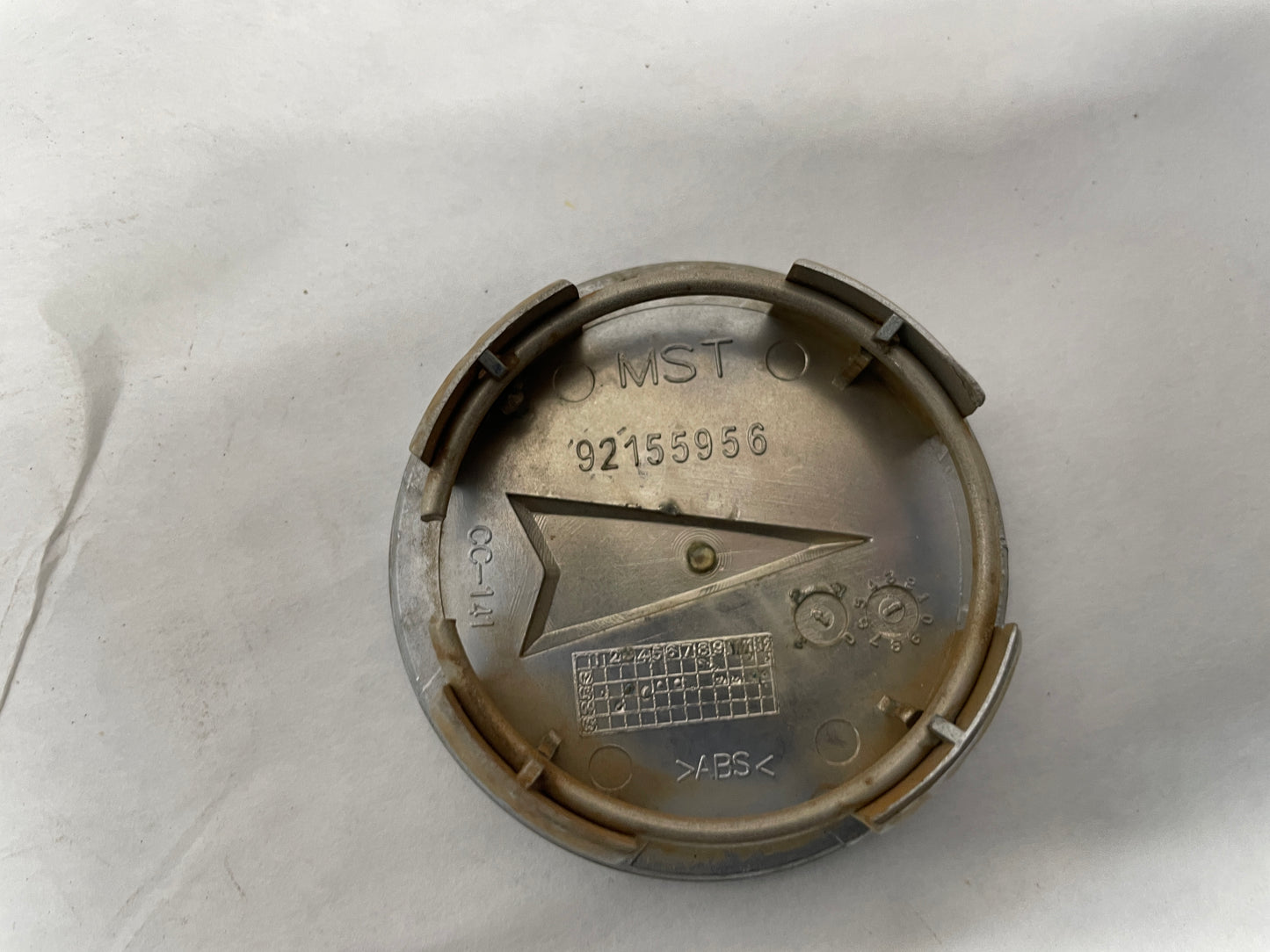 2006 Pontiac GTO Wheel Center Cap OEM - Day's Parts Yard