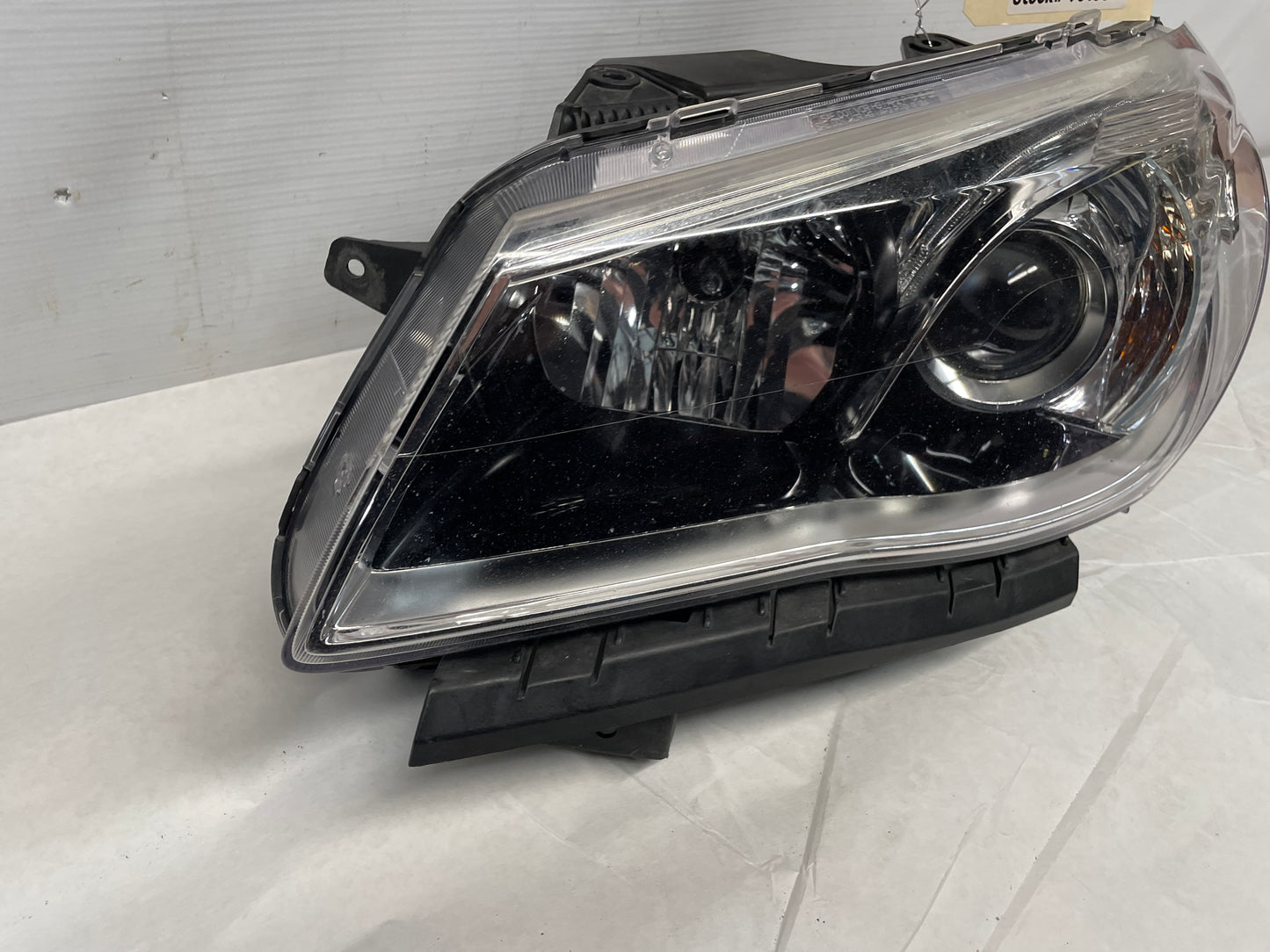 2014 Chevy SS Sedan LH Driver Headlight Head Light Lamp OEM - Day's Parts Yard