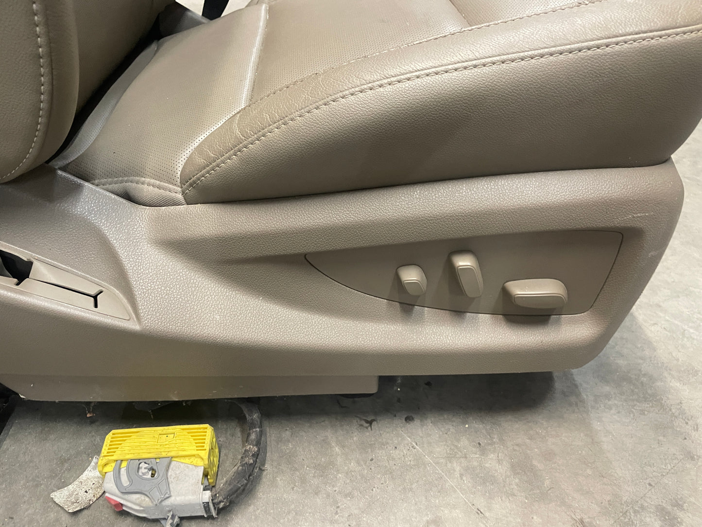 2018 GMC Sierra K1500 SLT Seat Front RH Passenger Coca Dune OEM