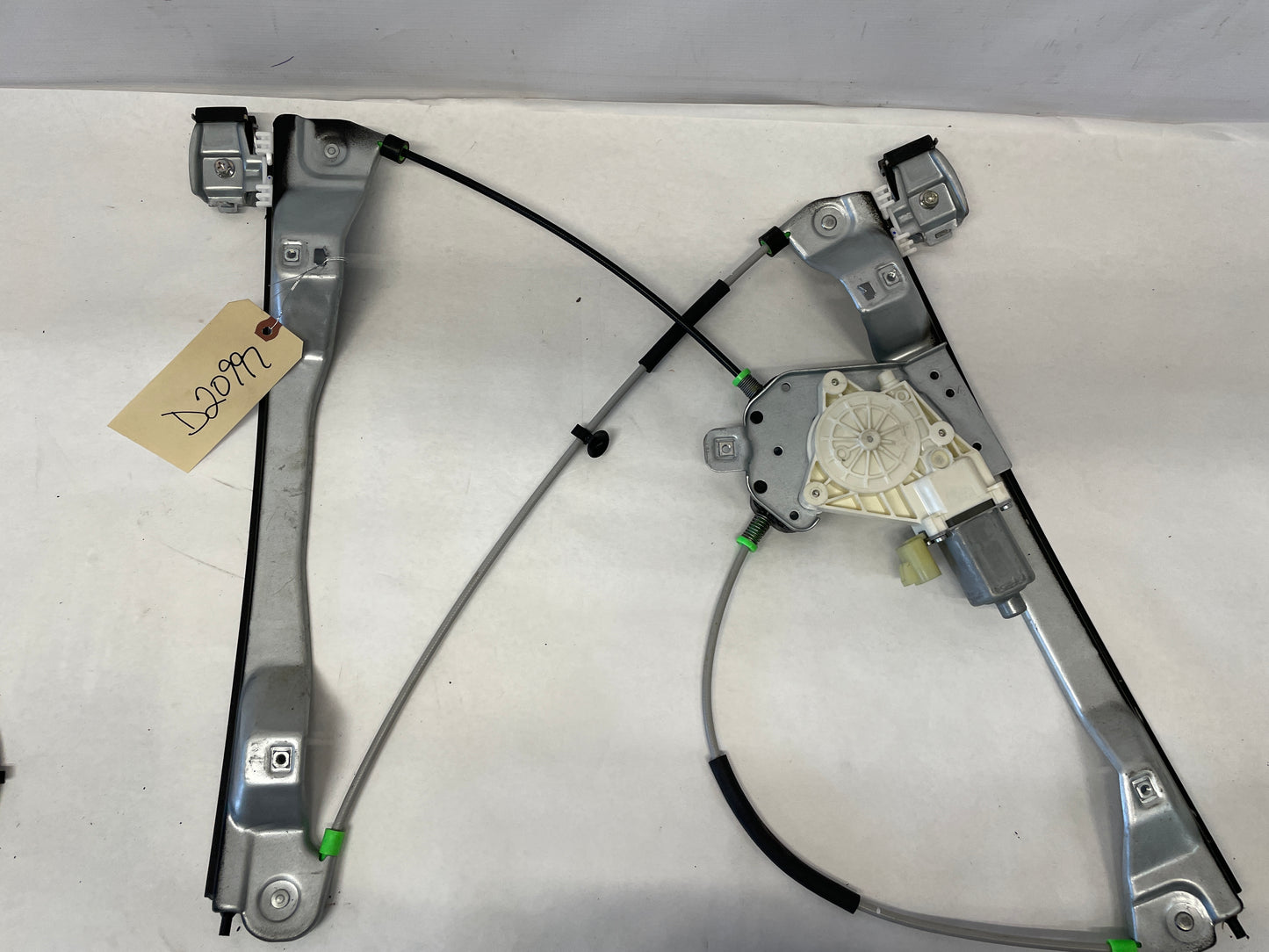 2009 Pontiac G8 LH Driver Front Door Window Regulator Motor OEM - Day's Parts Yard