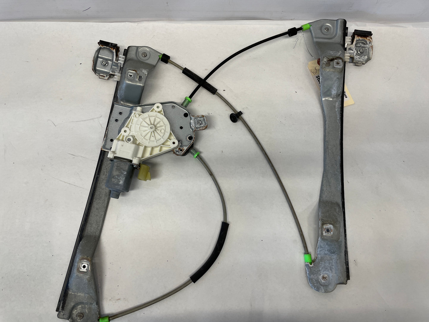 2009 Pontiac G8 RH Passenger Front Door Window Regulator Motor OEM - Day's Parts Yard