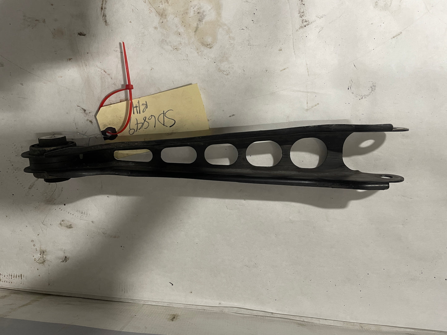 2020 Chevy Camaro SS Rear RH Passenger Lower Control Arm OEM - Day's Parts Yard
