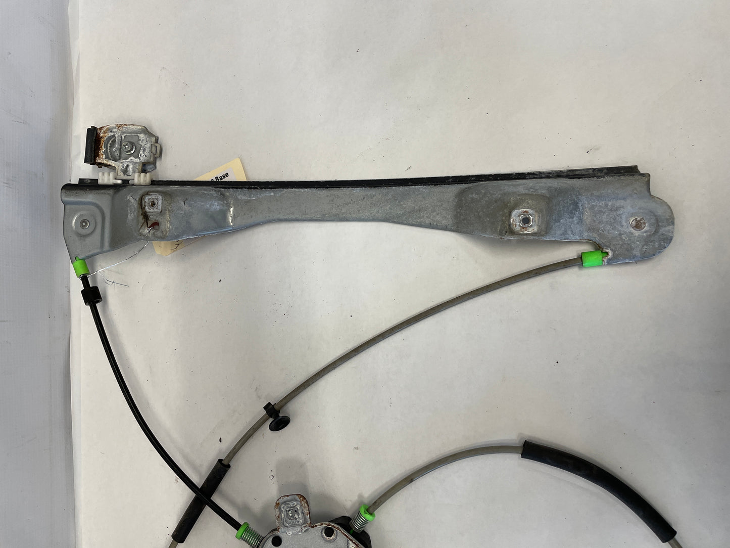 2009 Pontiac G8 RH Passenger Front Door Window Regulator Motor OEM - Day's Parts Yard