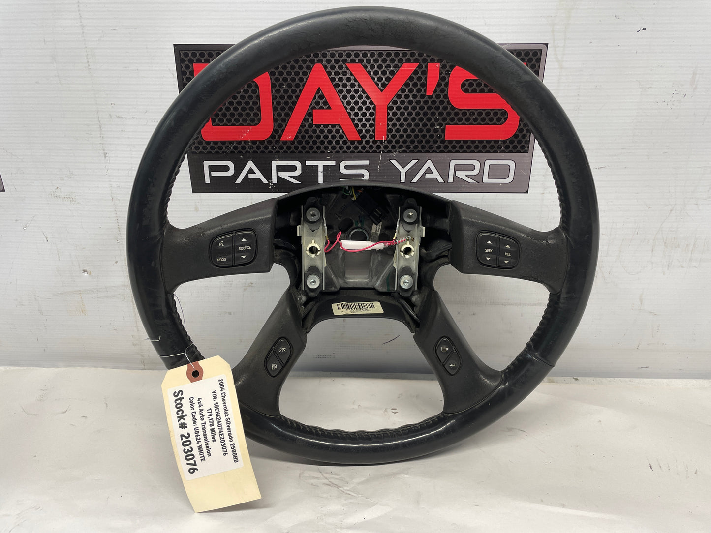 2004 Chevy Silverado 2500HD Steering Wheel w/ Buttons OEM - Day's Parts Yard