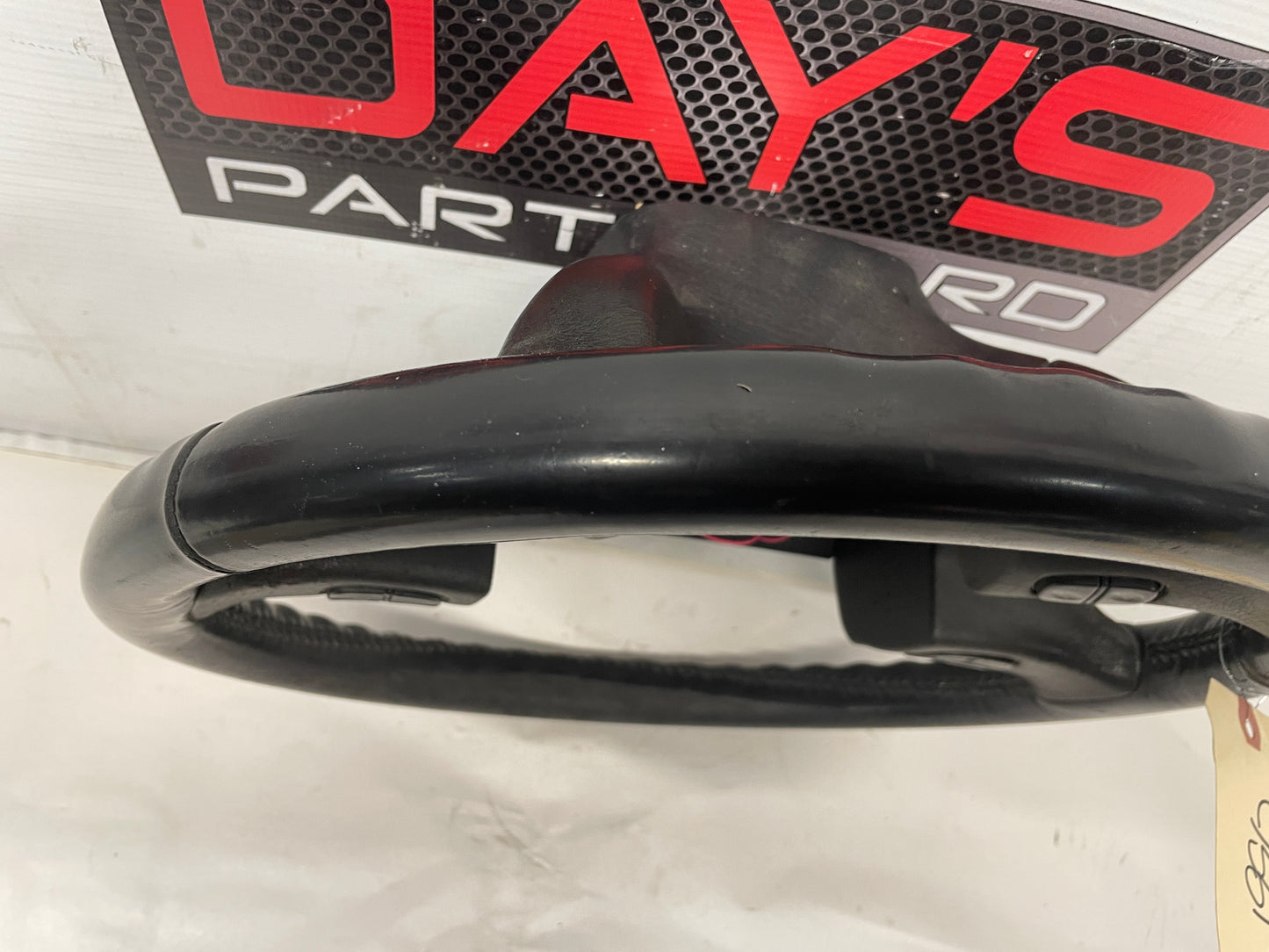2004 Chevy Silverado 2500HD Steering Wheel w/ Buttons OEM - Day's Parts Yard