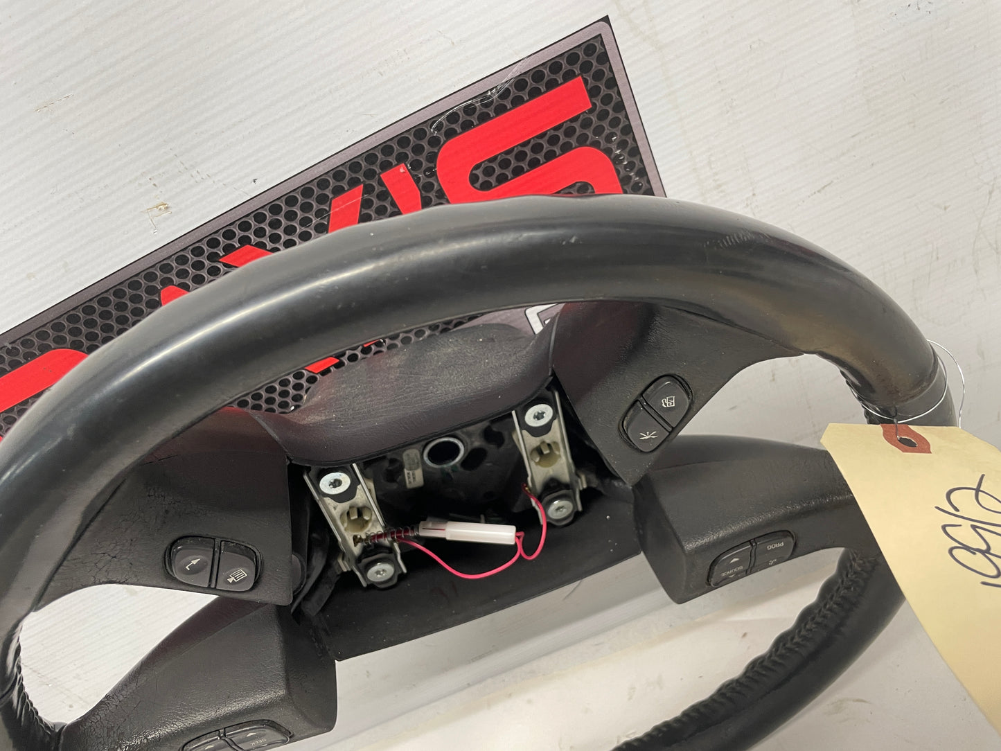 2004 Chevy Silverado 2500HD Steering Wheel w/ Buttons OEM - Day's Parts Yard