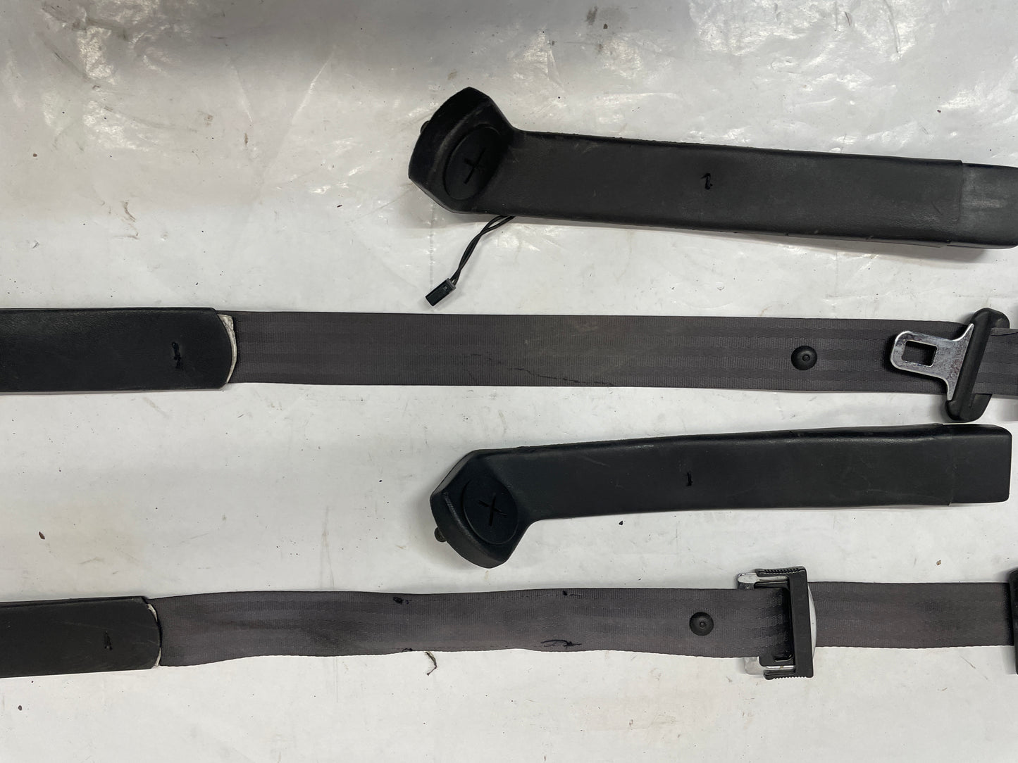 2000 Chevy Camaro Z28 Front Seatbelt Seat Belts Retractors w/ Buckles Holders Ebony OEM - Day's Parts Yard