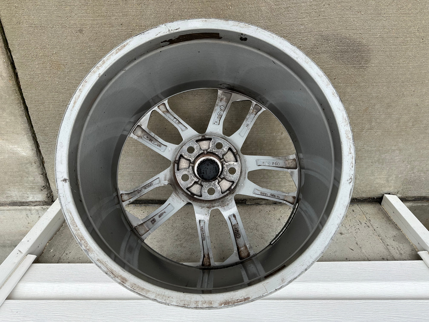 2017 Chevy Camaro SS Rear Factory Wheel 20X9.5 OEM - Day's Parts Yard