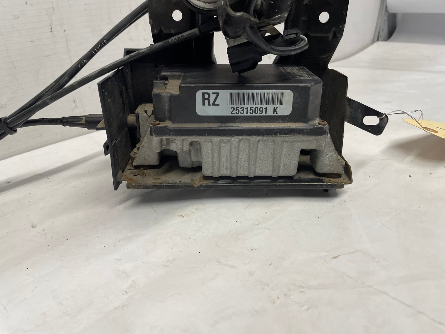 2000 Chevy Camaro Z28 Cruise Control Module Actuator w/ Cable OEM - Day's Parts Yard