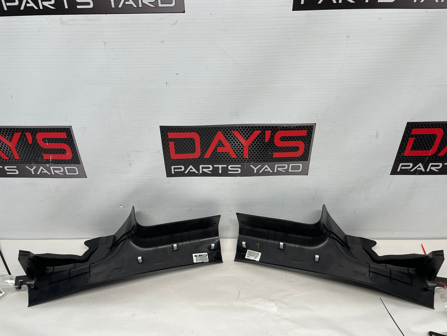 2017 Chevy SS Sedan RH & LH Rear Interior Carpet Retainer Sill Trim OEM - Day's Parts Yard