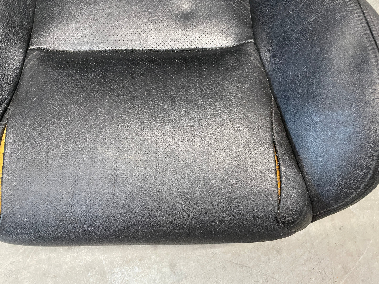 2005 Pontiac GTO Seats Fronts and Rears Black Leather OEM - Day's Parts Yard