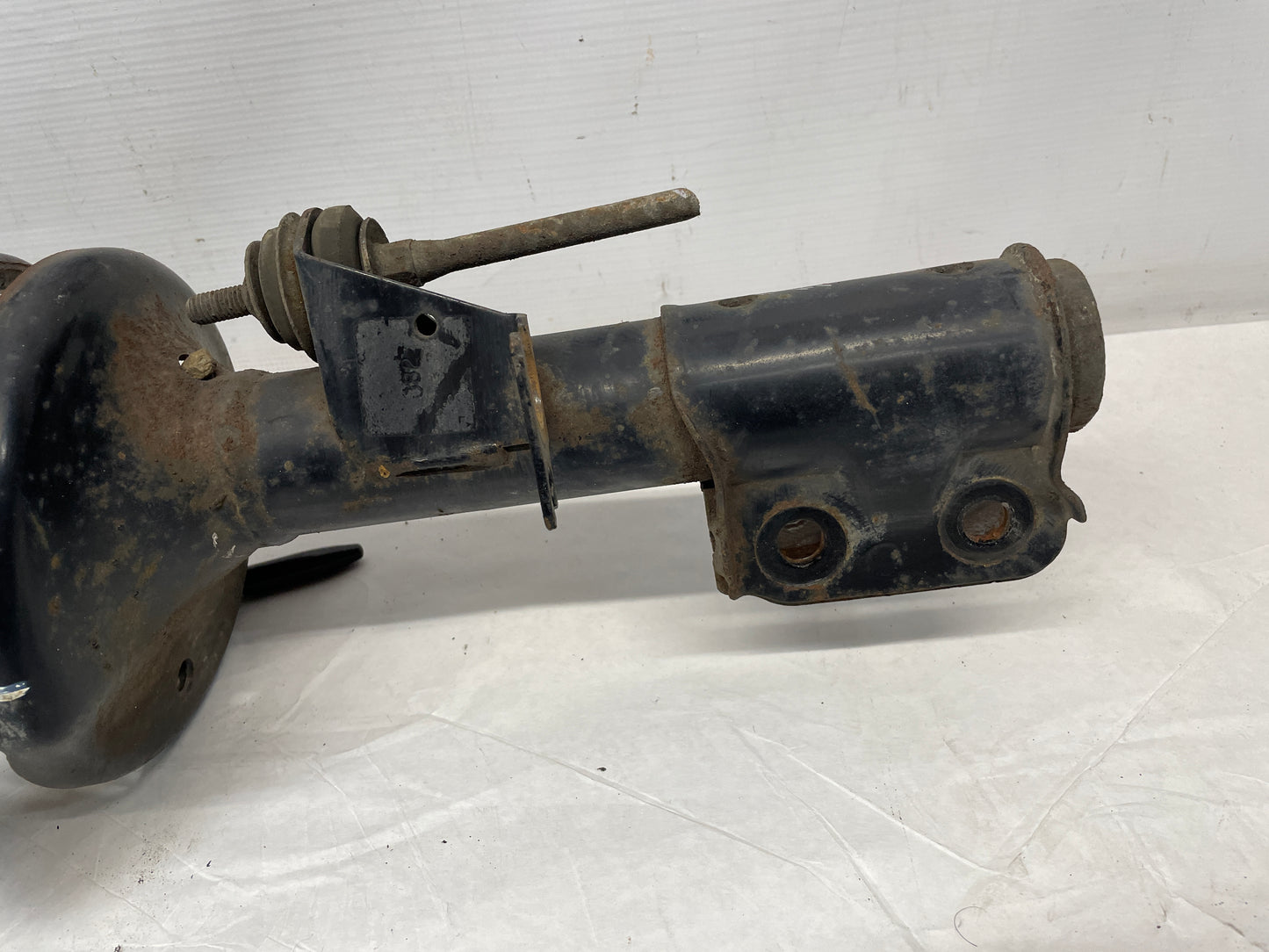 2005 Pontiac GTO RH Passenger Front Strut Assembly OEM - Day's Parts Yard