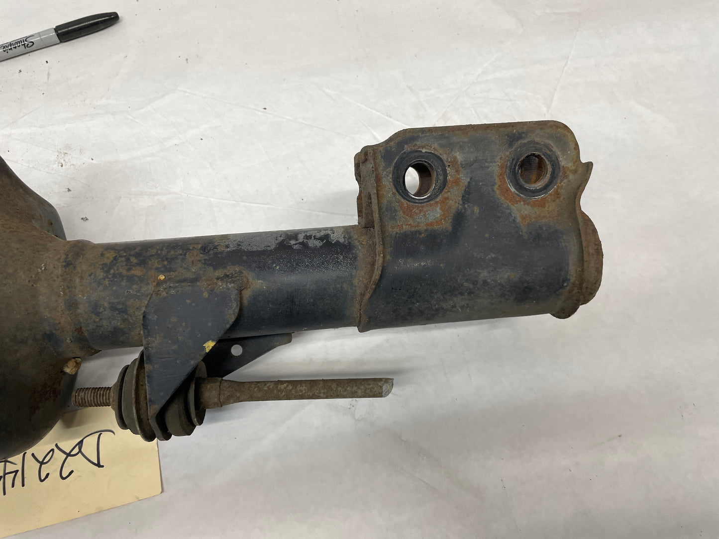 2005 Pontiac GTO RH Passenger Front Strut Assembly OEM - Day's Parts Yard