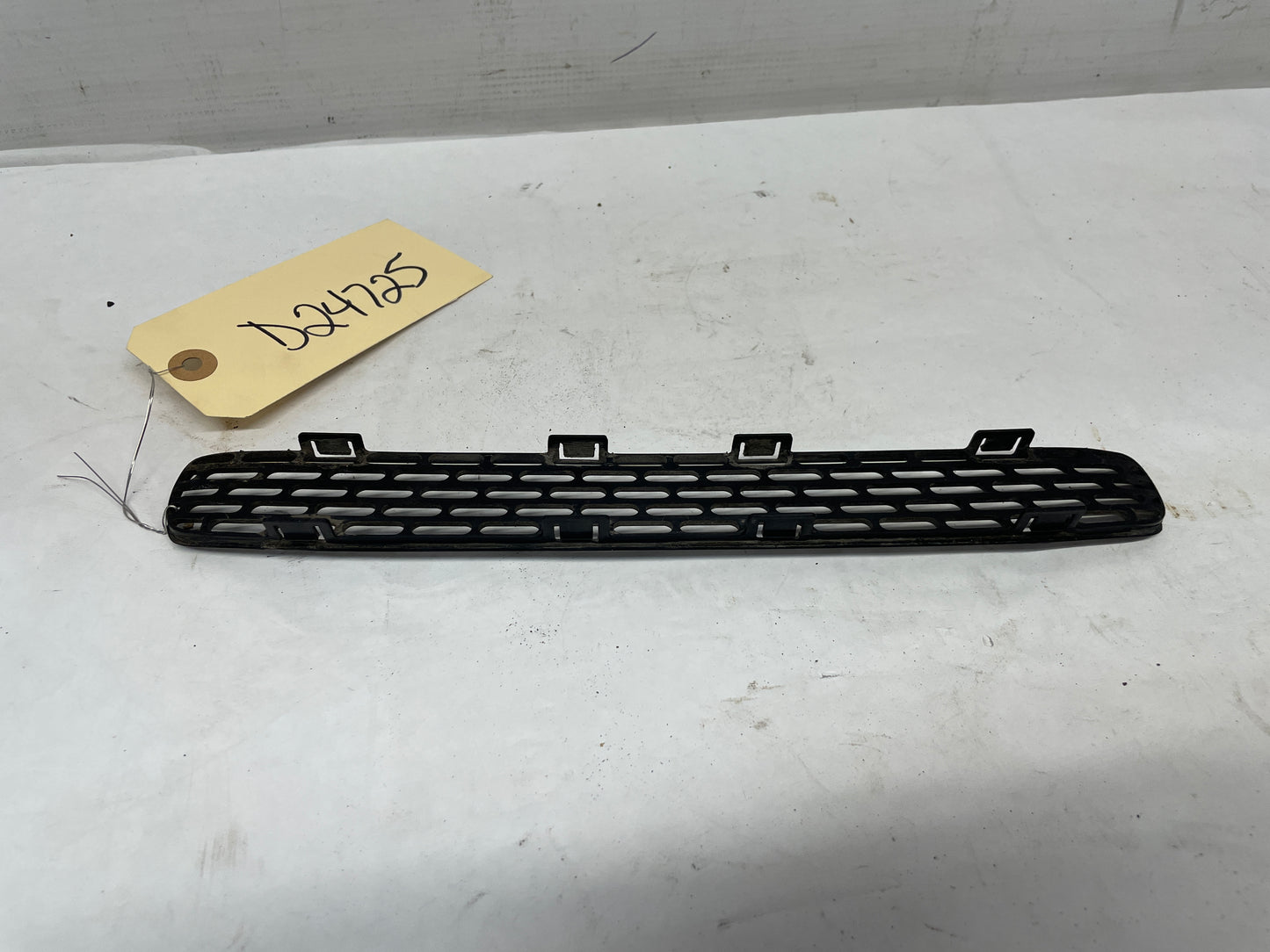 2000 Chevy Camaro SS Z28 Hood Grille Insert Scoop Screen OEM - Day's Parts Yard