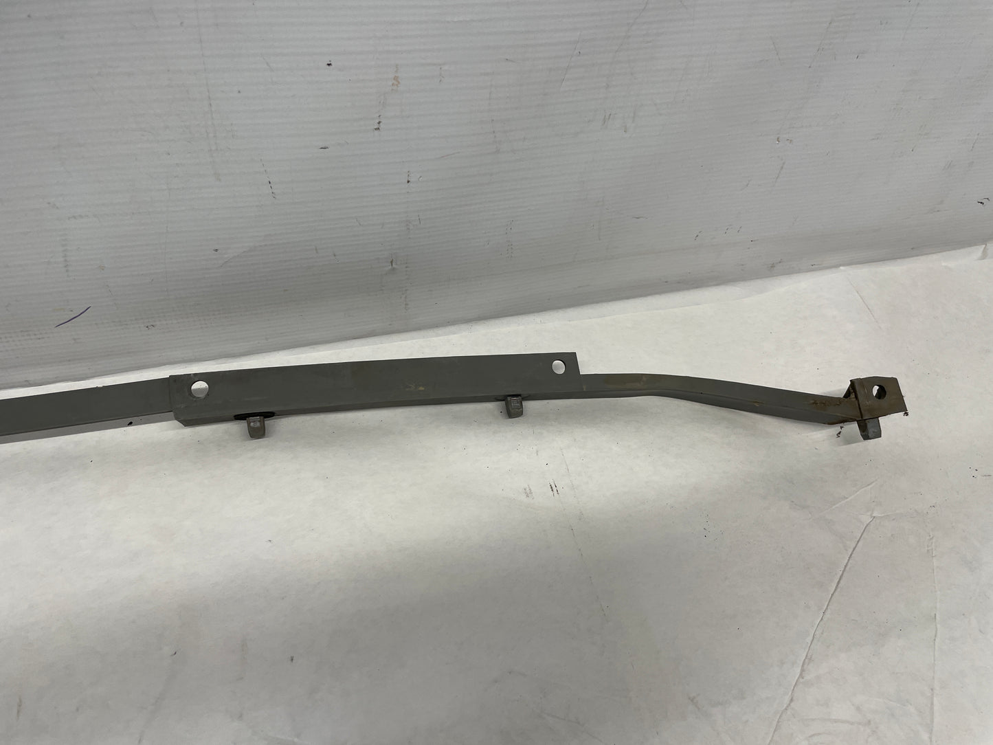 2005 Pontiac GTO Rear Bumper Brackets Guides Set 3 pc OEM - Day's Parts Yard