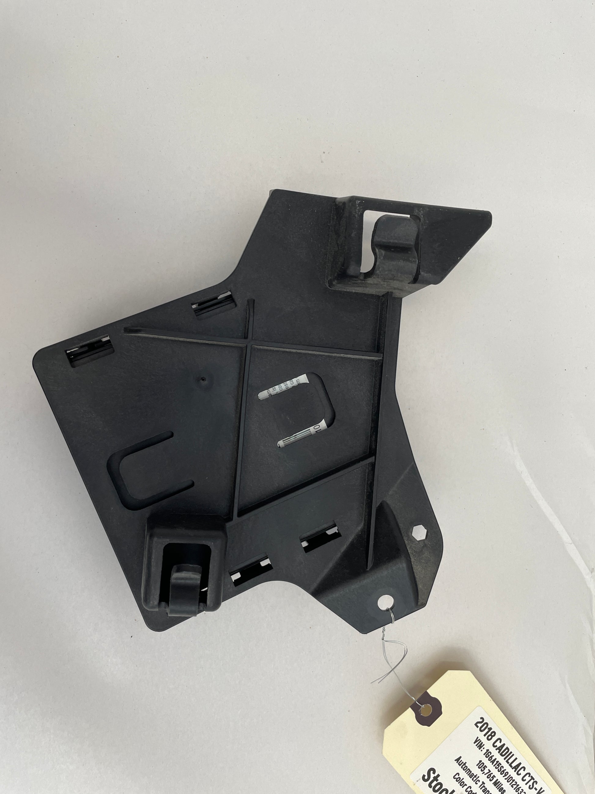 2018 Cadillac CTS-V Keyless Entry w/ Bracket Module OEM - Day's Parts Yard