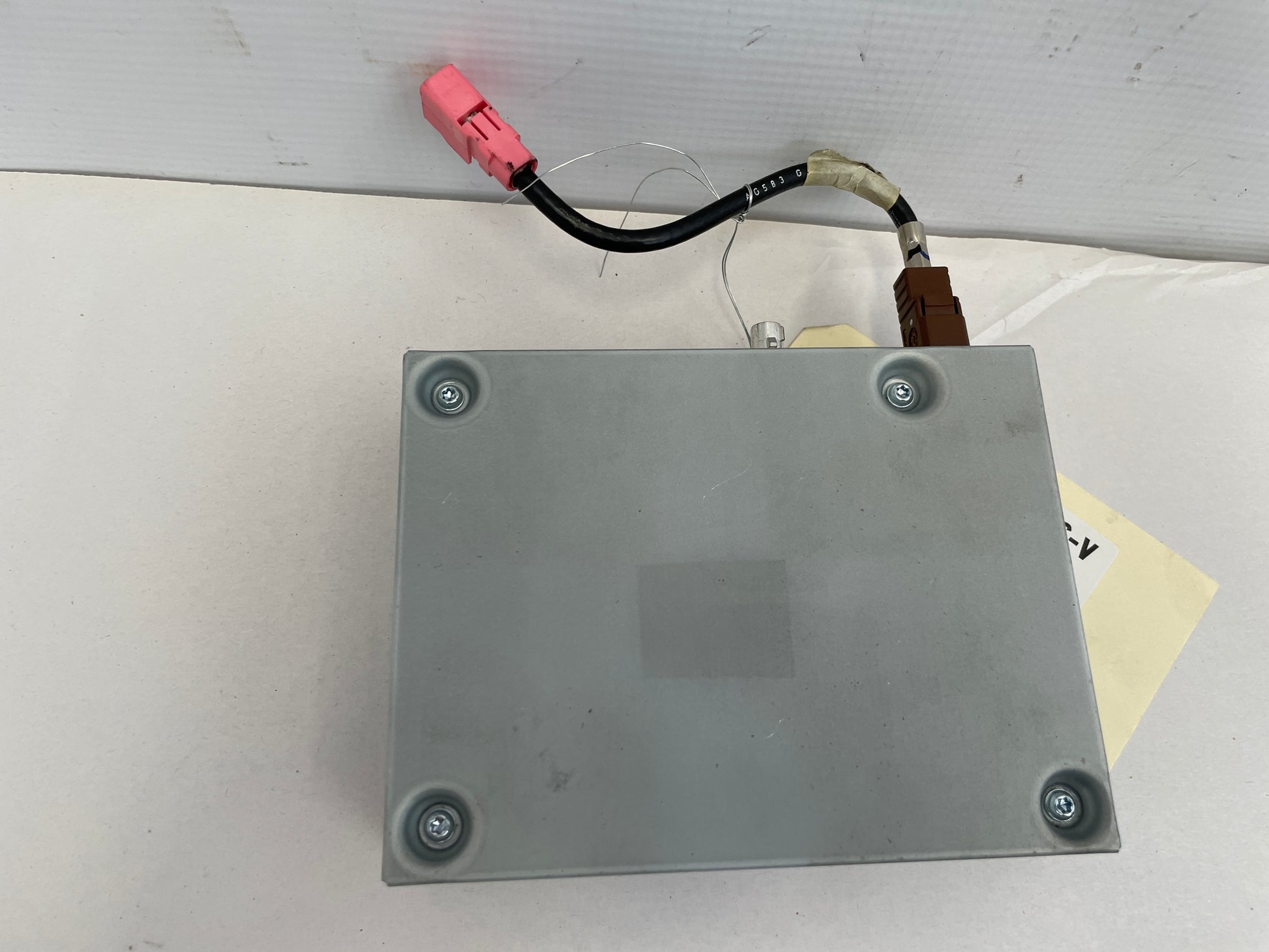 2018 Cadillac CTS-V OnStar Communication Interface Module OEM - Day's Parts Yard