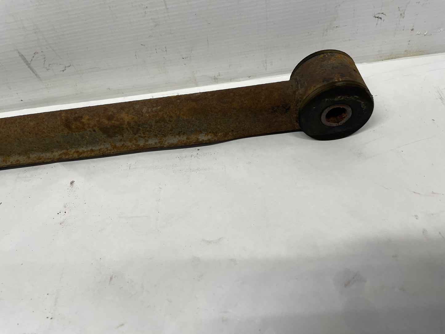 2000 Chevy Camaro Z28 Rear Suspension Stabilizer Panhard Track Bar Brace OEM - Day's Parts Yard
