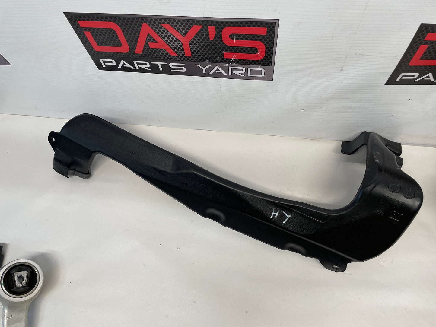 2017 Chevy SS Sedan RH & LH HVAC Carpet Vent Ducts OEM - Day's Parts Yard