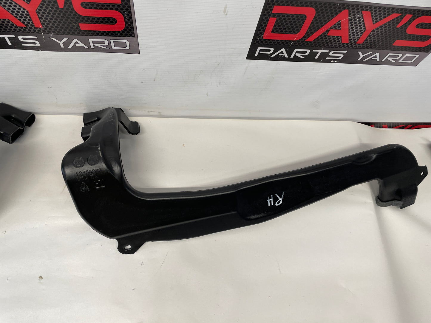 2017 Chevy SS Sedan RH & LH HVAC Carpet Vent Ducts OEM - Day's Parts Yard