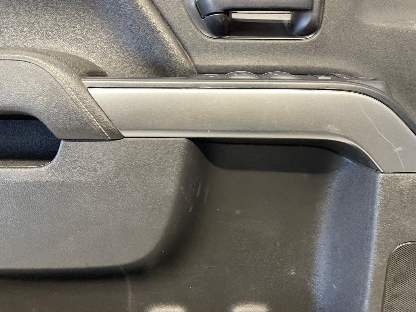 2015 Chevy Silverado K1500 LH Driver Front Interior Door Panel Trim OEM - Day's Parts Yard