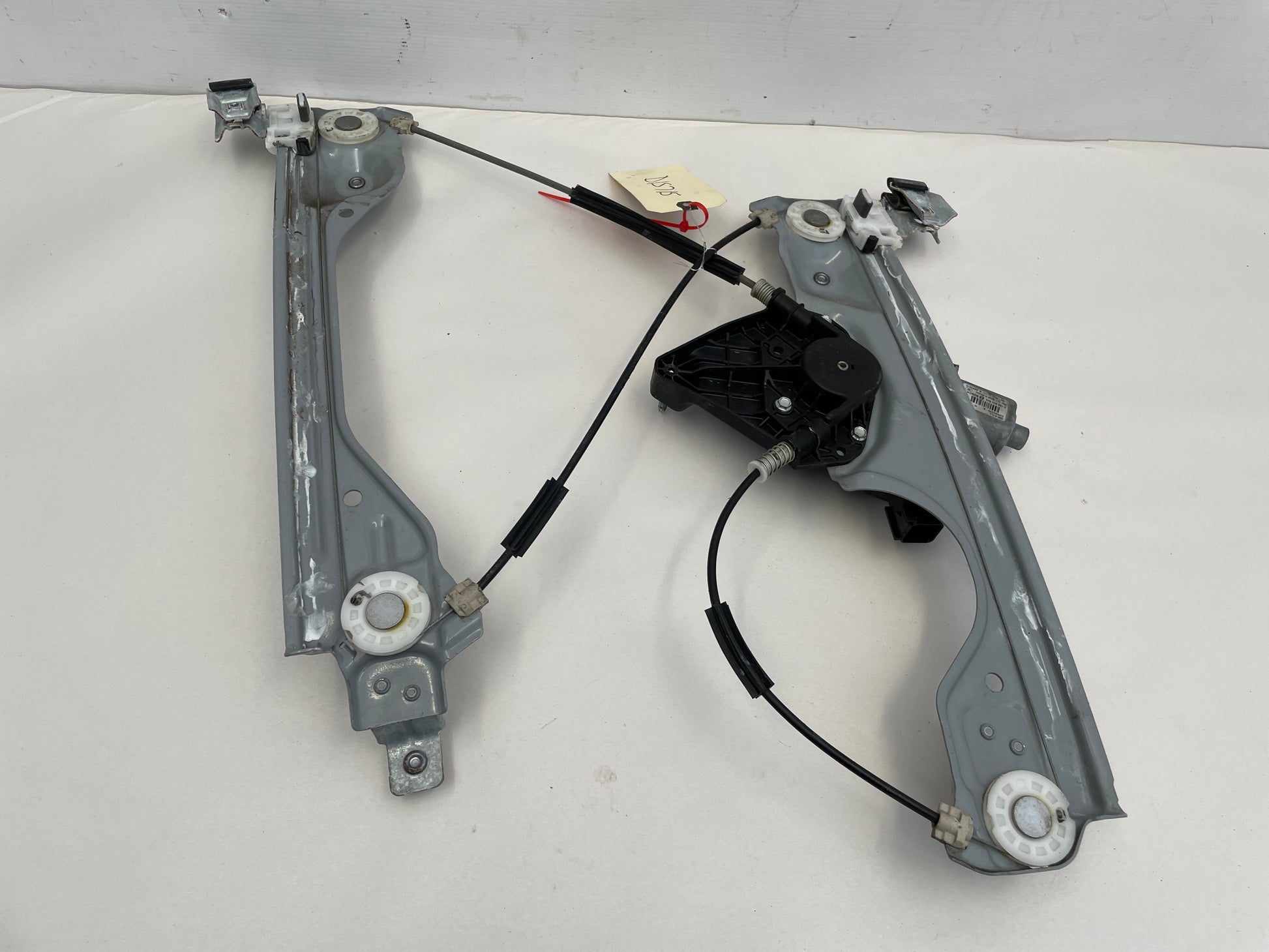 2018 Cadillac CTS-V Front RH Passenger Window Regulator Motor OEM - Day's Parts Yard