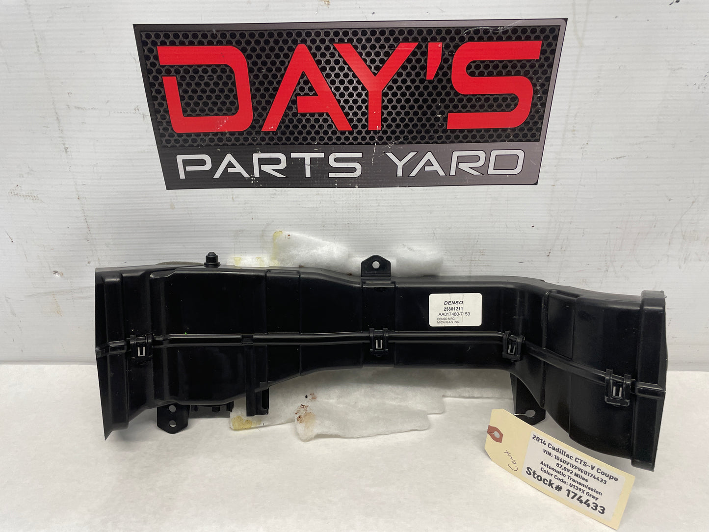 2014 Cadillac CTS-V Center Console Front HVAC Air Duct OEM - Day's Parts Yard