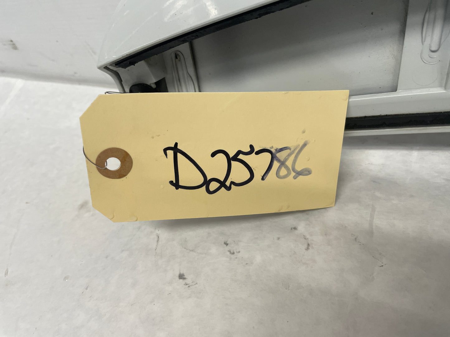 2008 Pontiac G8 Base Trunk Deck Lid Spoiler Wing OEM White - Day's Parts Yard