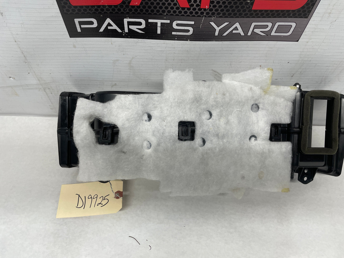 2014 Cadillac CTS-V Center Console Front HVAC Air Duct OEM - Day's Parts Yard
