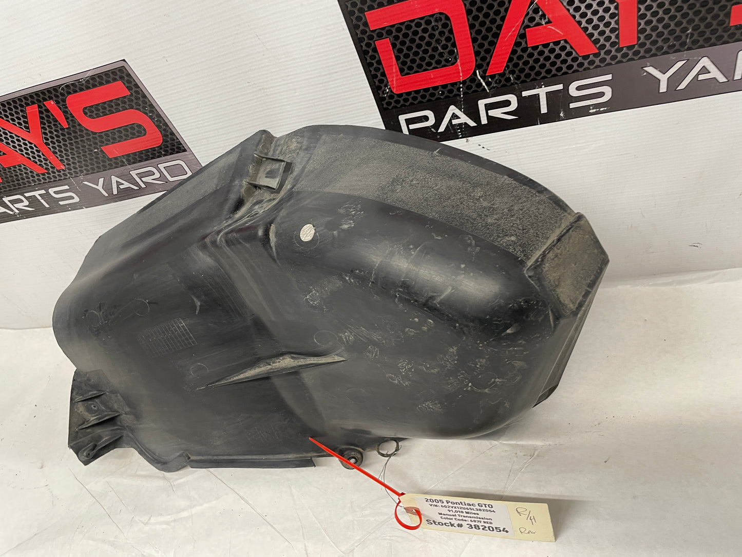 2005 Pontiac GTO RH Passenger Rear Wheel Well Liner OEM - Day's Parts Yard