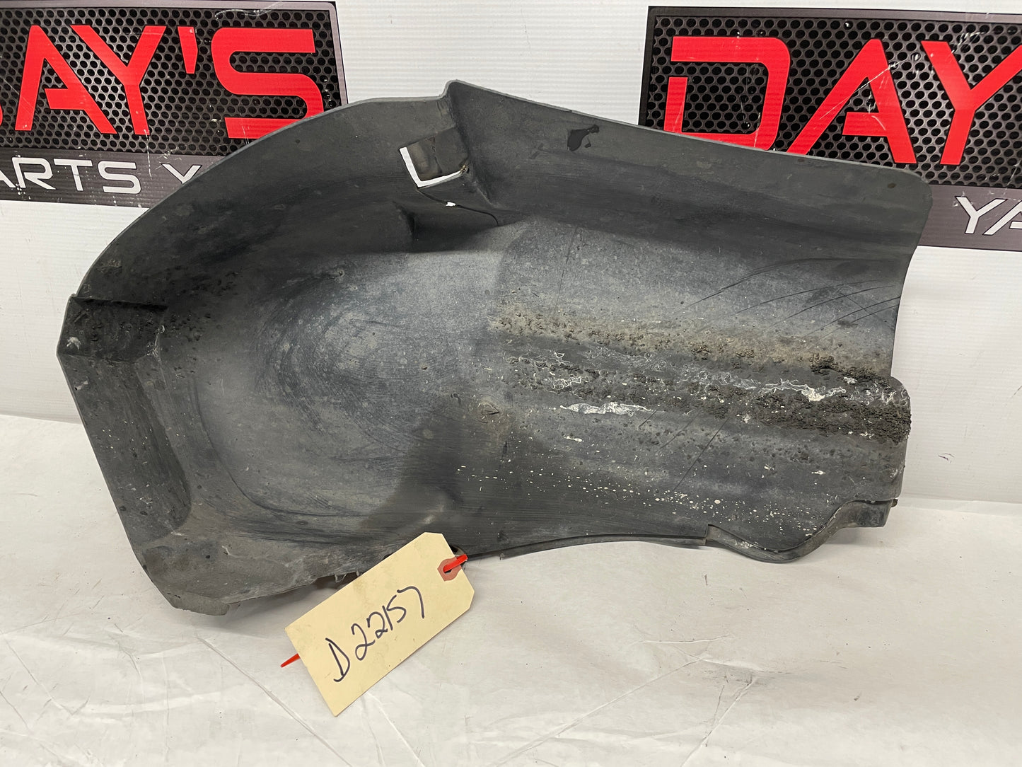2005 Pontiac GTO RH Passenger Rear Wheel Well Liner OEM - Day's Parts Yard
