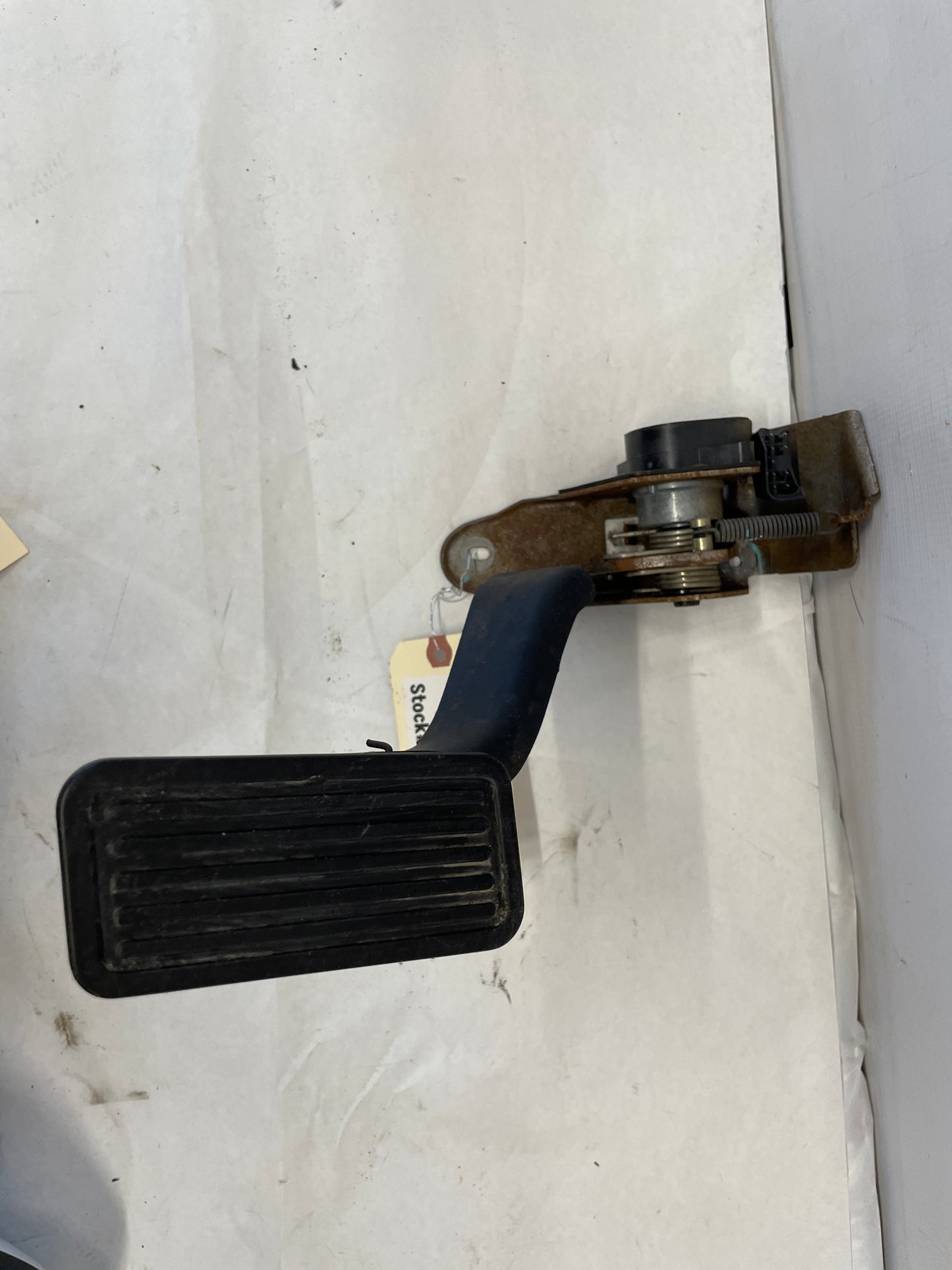2005 Chevy Silverado K1500 Accelerator Gas Pedal OEM - Day's Parts Yard
