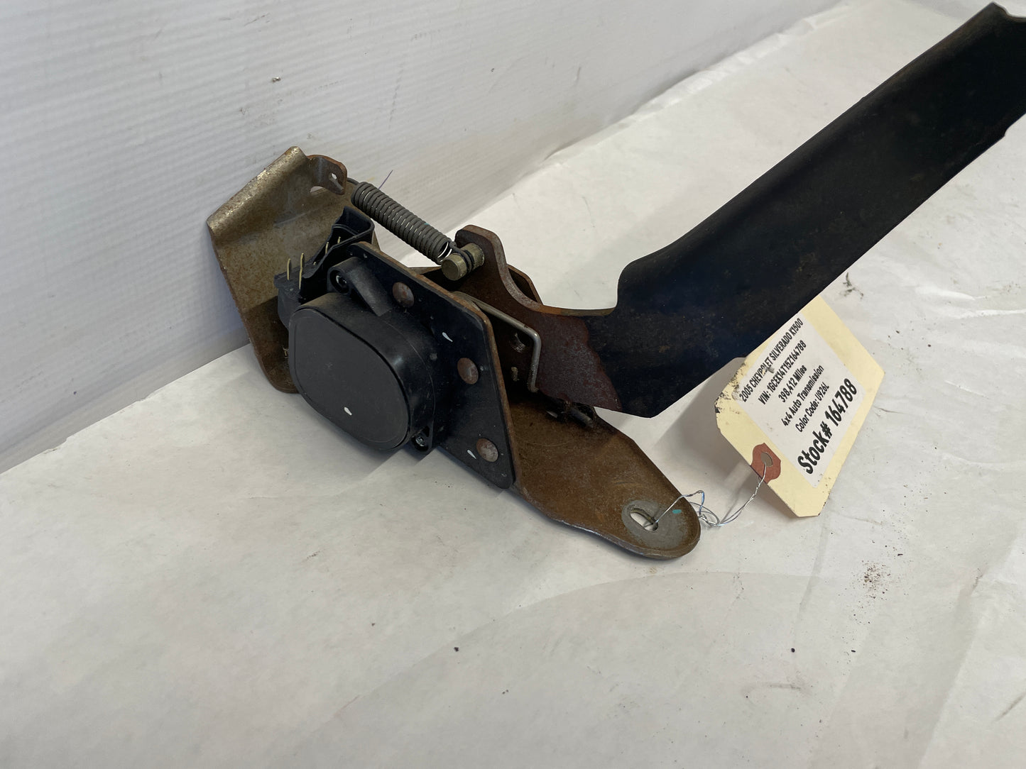 2005 Chevy Silverado K1500 Accelerator Gas Pedal OEM - Day's Parts Yard