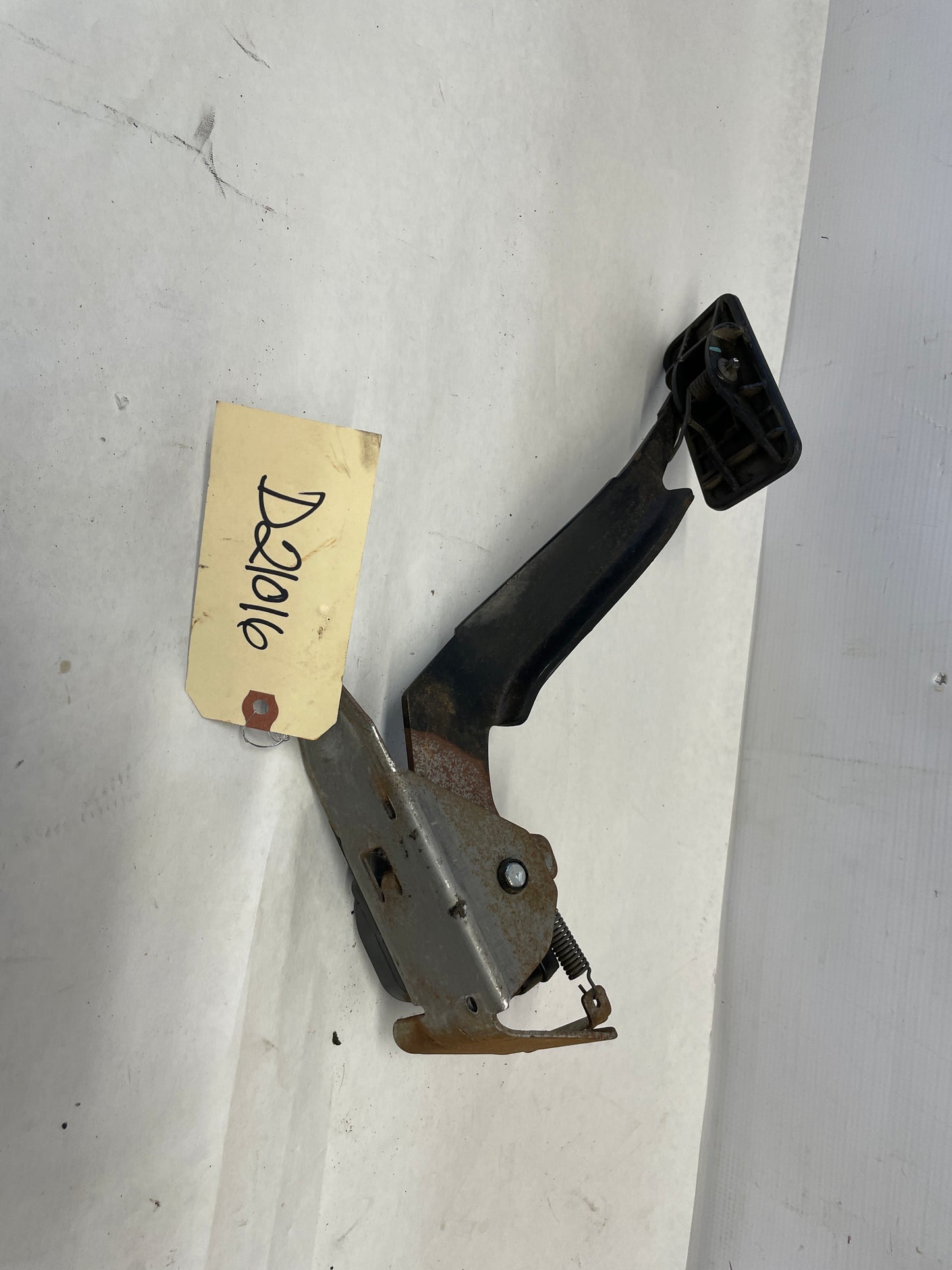 2005 Chevy Silverado K1500 Accelerator Gas Pedal OEM - Day's Parts Yard