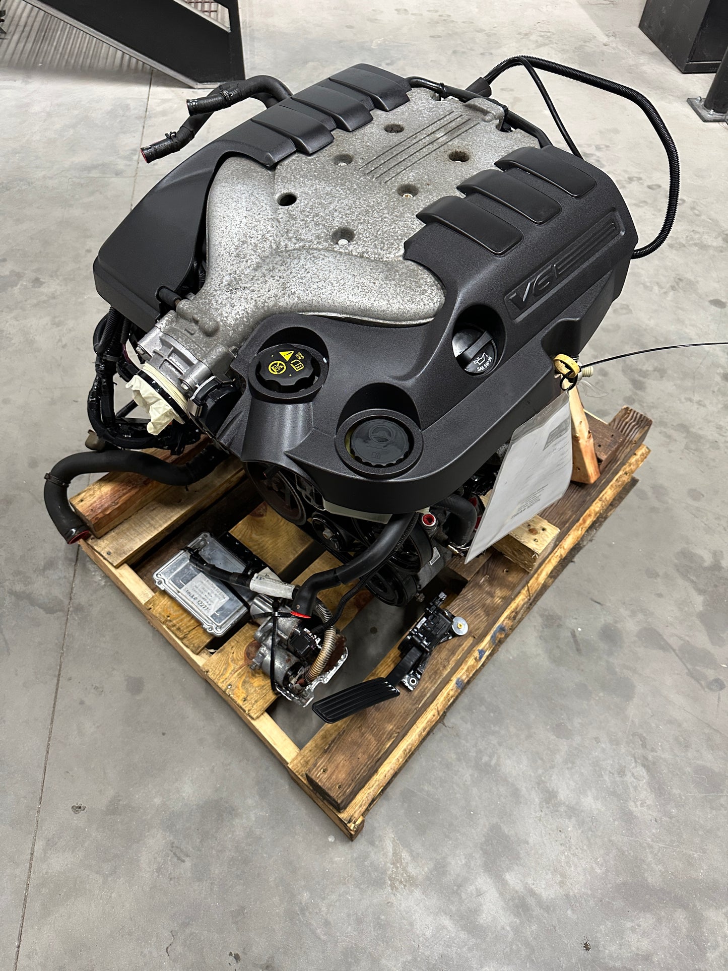 Pontiac G8 Base 3.6L LY6 V6 Engine Motor Assembly 77k - Day's Parts Yard