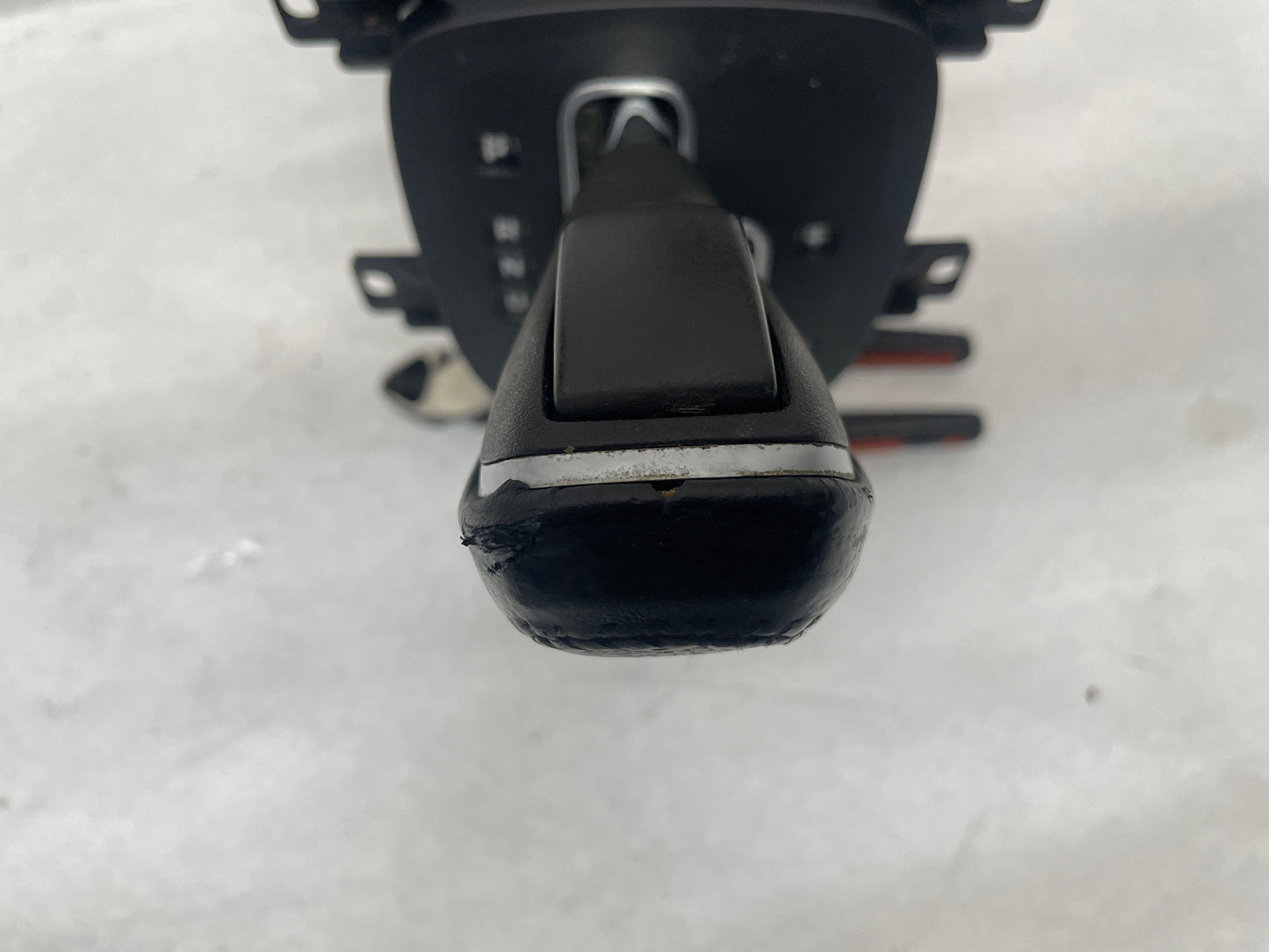 2008 Pontiac G8 Center Console Armrest w/ Shifter OEM - Day's Parts Yard