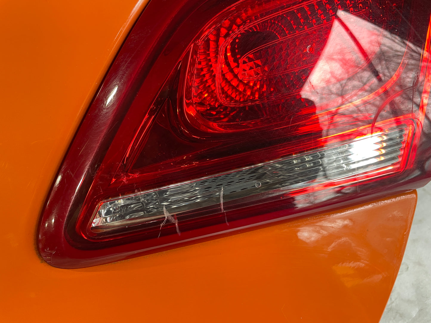 2014-2017 Chevy SS Sedan Holden Commodore Trunk Deck Lid Spoiler Wing OEM - Day's Parts Yard